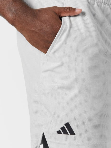 pantaloncini adidas indossati