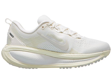 Nike Vomero 18\Womens Shoes\Sail/Summit White/Milk