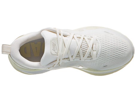 Nike Vomero 18\Womens Shoes\Sail/Summit White/Milk