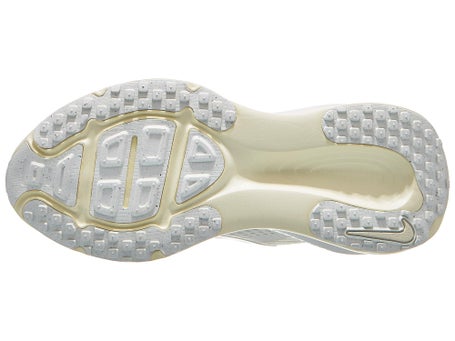 Nike Vomero 18\Womens Shoes\Sail/Summit White/Milk