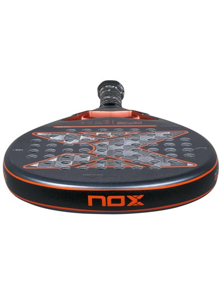 Pala de pádel DEMO Nox AT10 Genius 18K Agustín Tapia