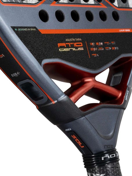 Pala de pádel DEMO Nox AT10 Genius 18K Agustín Tapia