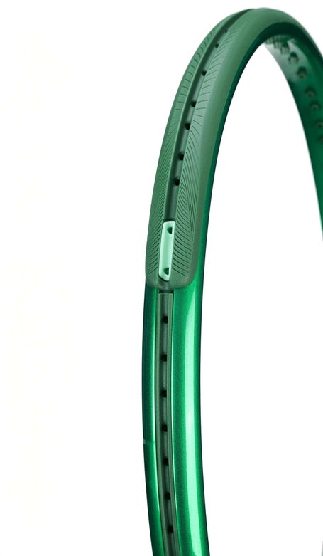 Wilson Blade 100 v10 Racket