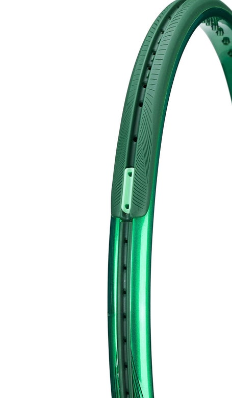 Wilson Blade 104 v10 Racket