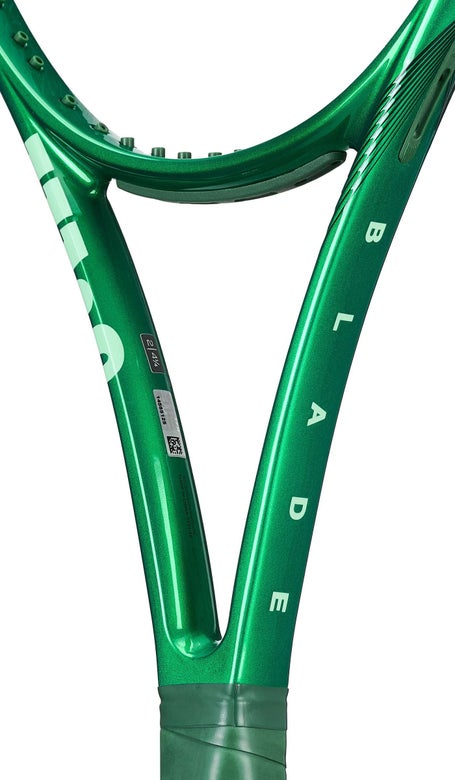 Wilson Blade 100L v10 Racket