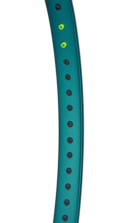 Wilson Blade 98 16x19 v9 Racket