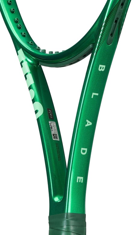 Wilson Blade 98 18x20 v10 Racket