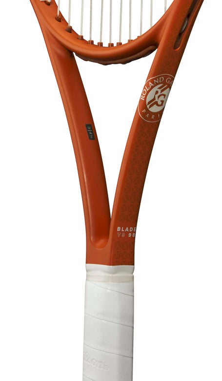 Wilson Blade 98 V9 16x19 Roland Garros (2025) Racket